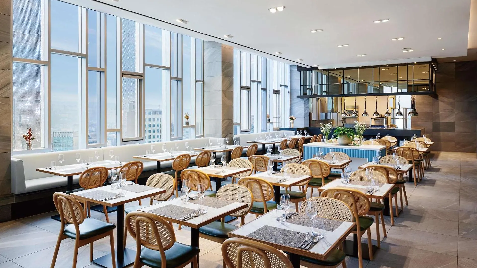 Novotel Ambassador Seoul Dongdaemun Hotels & Residences